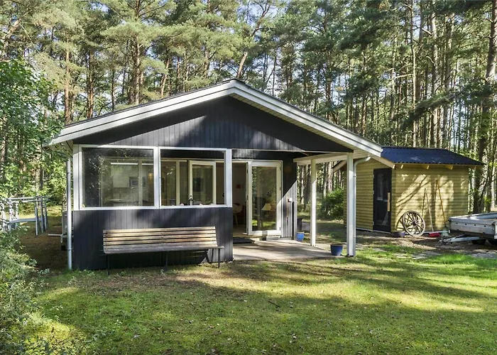 1462-aakirkeby-fyrreskoven-40 Vester Somarken